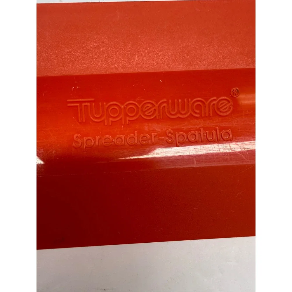 Tupperware Spreader Spatula Red Plastic Kitchen Tool Bowl Scraper Vintage Style